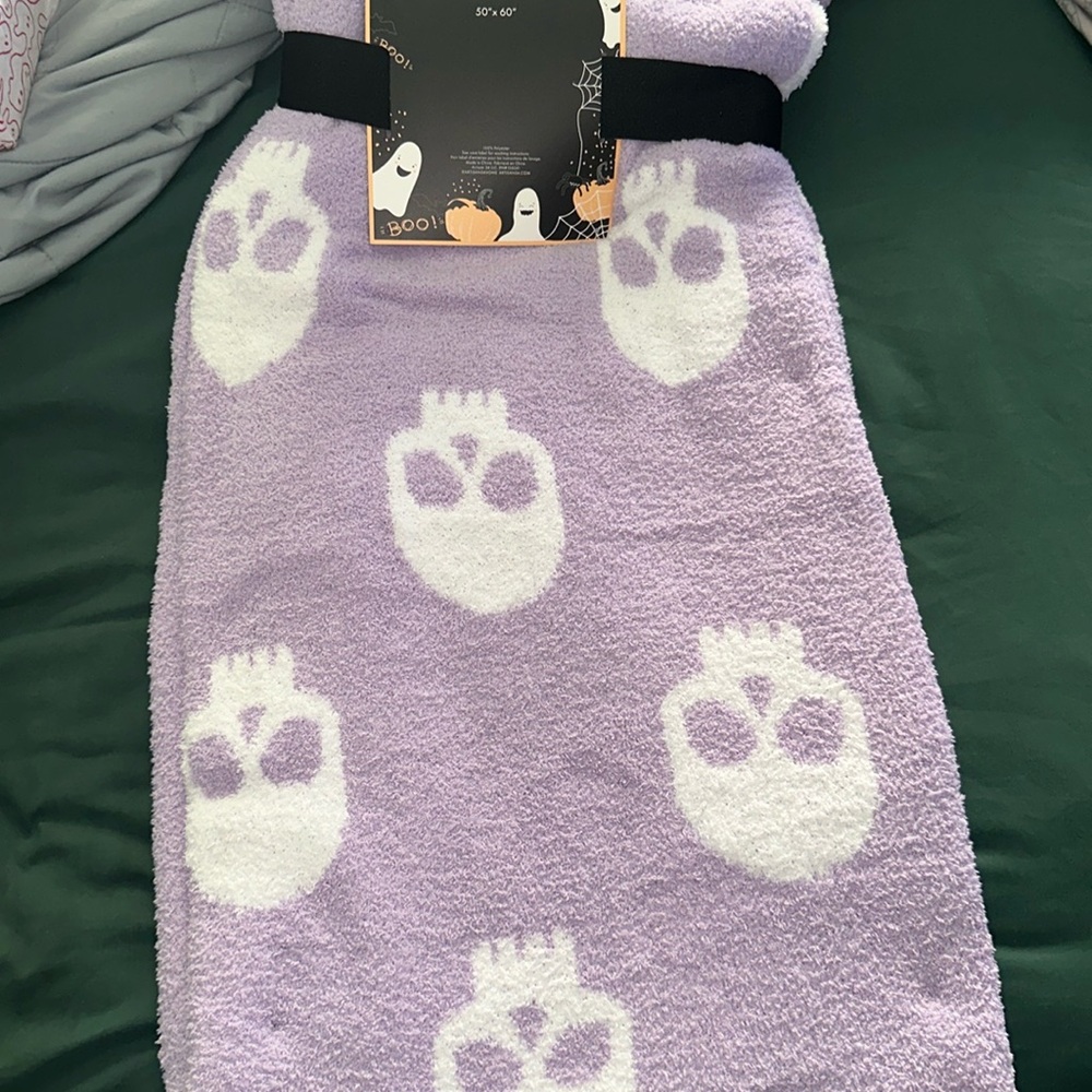 Happy Halloween  Soft Throw 50x60" purple skull Blanket  Exclusive TikTok 💀💀
